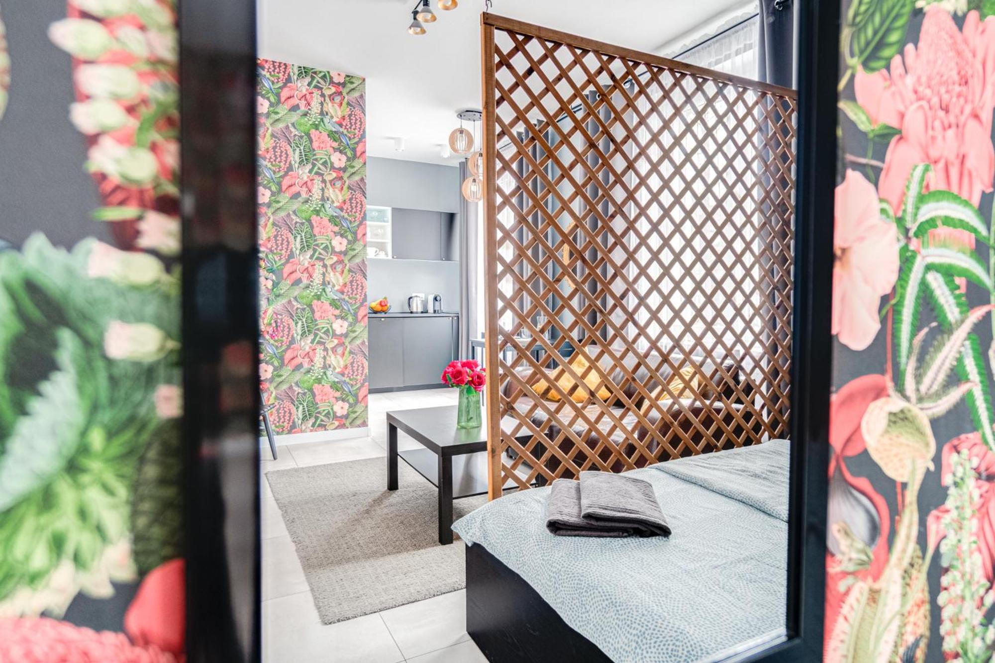 Monkey Apartment ~ 700M Main Square ~ Self Check-In 24H Wroclaw Ngoại thất bức ảnh